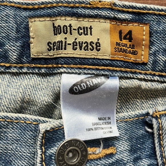 Old Navy Bootcut Woman’s jeans Size 14 regular - Picture 3 of 8